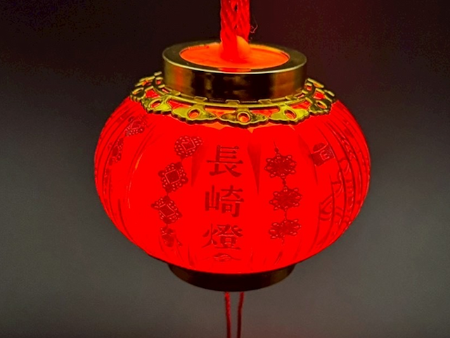 赤色手持ちランタン画像